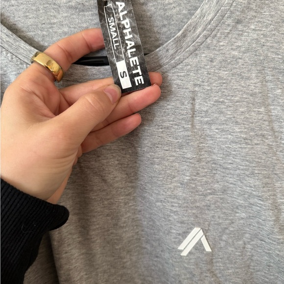 Men’s Alphalete Shirt - Picture 3 of 3